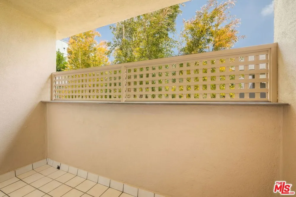 1203 Sweetzer Avenue #305 West Hollywood, CA 90069