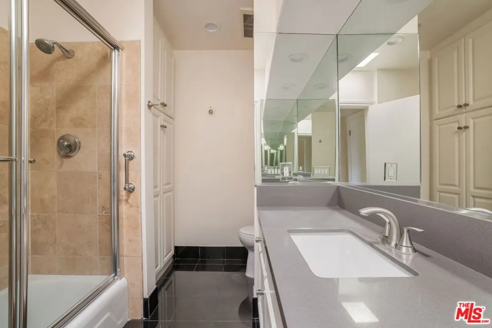 1203 Sweetzer Avenue #305 West Hollywood, CA 90069
