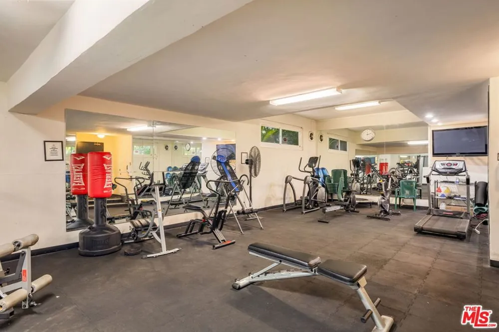 1203 Sweetzer Avenue #305 West Hollywood, CA 90069