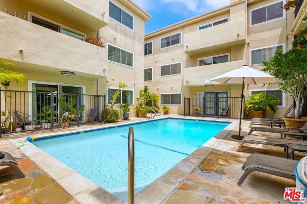 1203 Sweetzer Avenue #305 West Hollywood, CA 90069