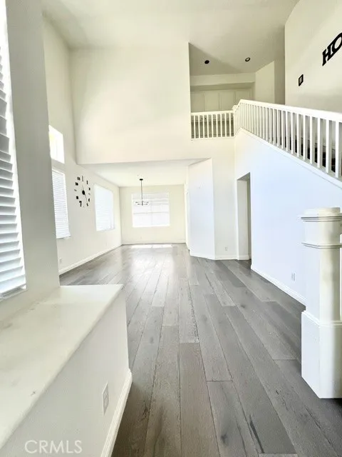 27 Del Sonterra Irvine, CA 92606