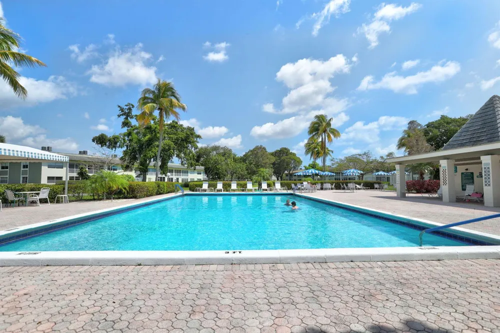 2202 LUCAYA Bend #G2 Coconut Creek, FL 33066