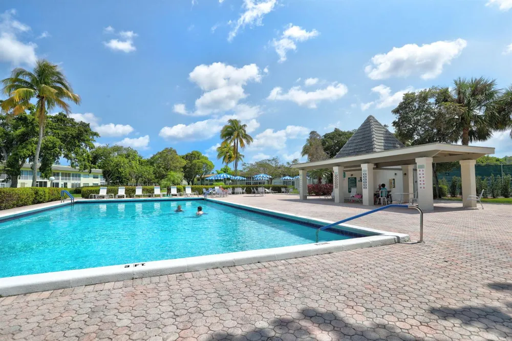 2202 LUCAYA Bend #G2 Coconut Creek, FL 33066