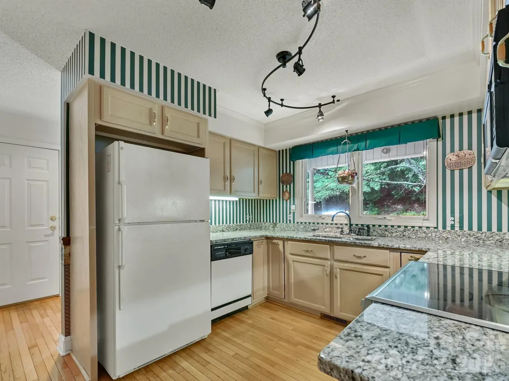 101 Valley Hill Drive Hendersonville, NC 28791