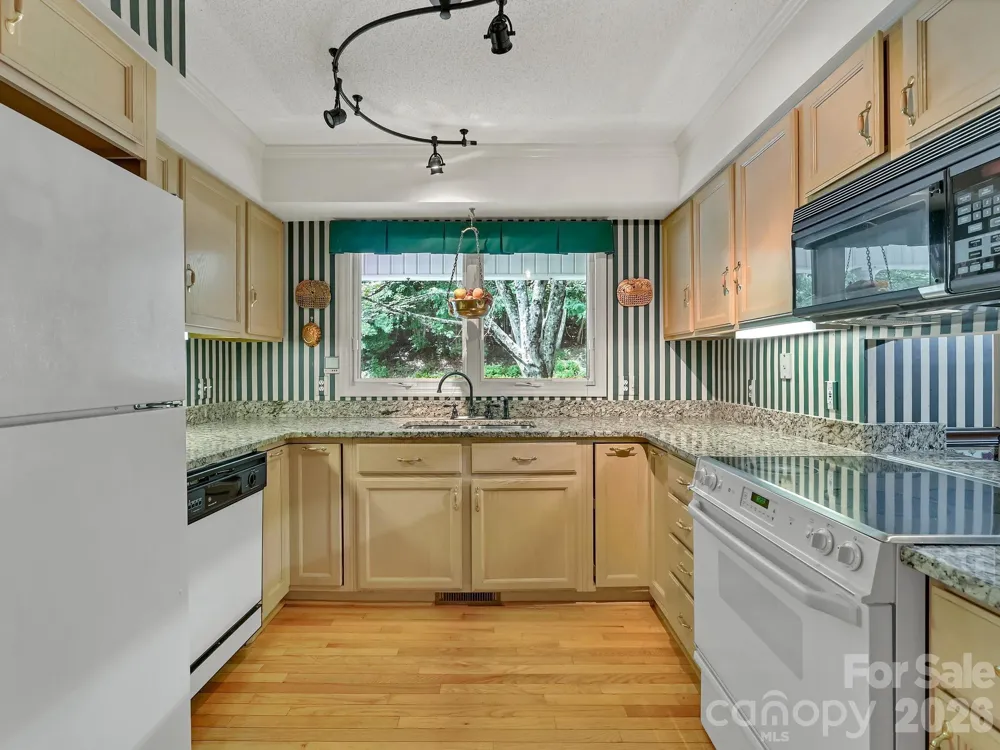 101 Valley Hill Drive Hendersonville, NC 28791