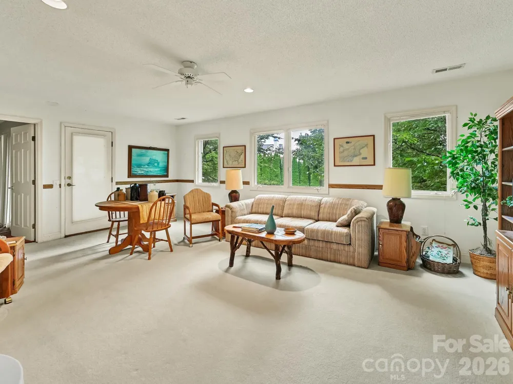101 Valley Hill Drive Hendersonville, NC 28791
