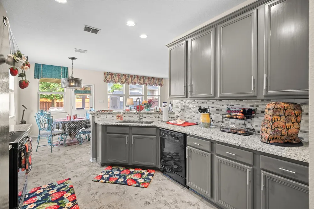 804 Montrose Trail DeSoto, TX 75115