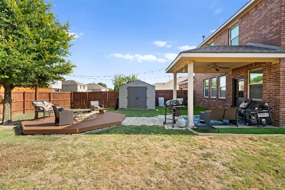 804 Montrose Trail DeSoto, TX 75115