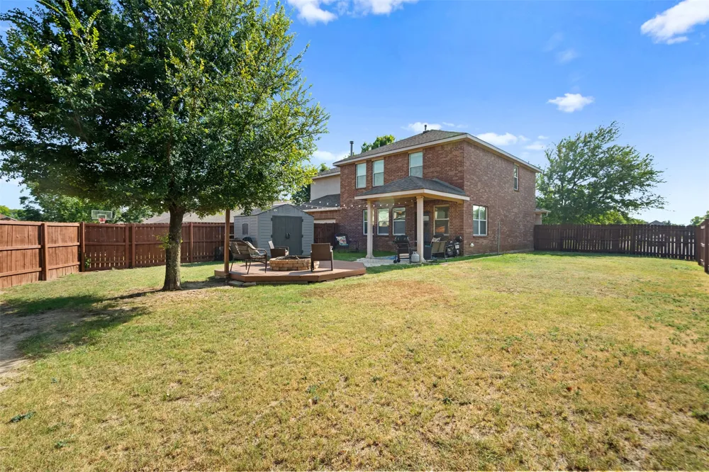 804 Montrose Trail DeSoto, TX 75115