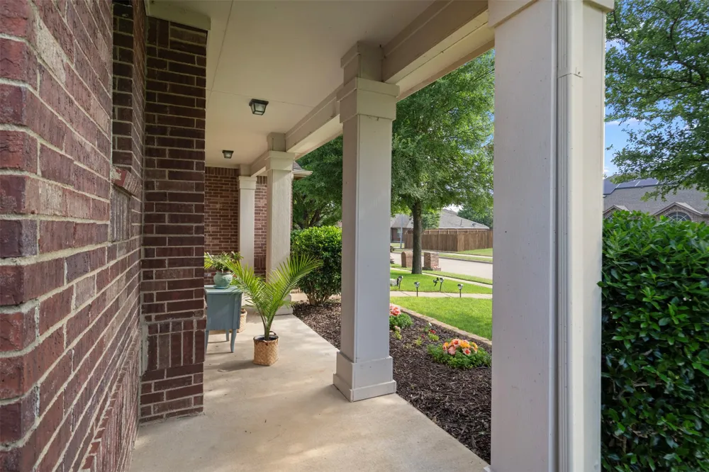 804 Montrose Trail DeSoto, TX 75115