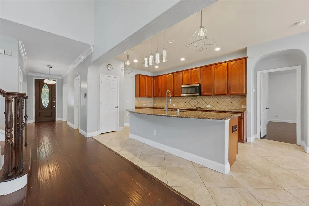 2236 Sparrow Hawk Court Grand Prairie, TX 75052
