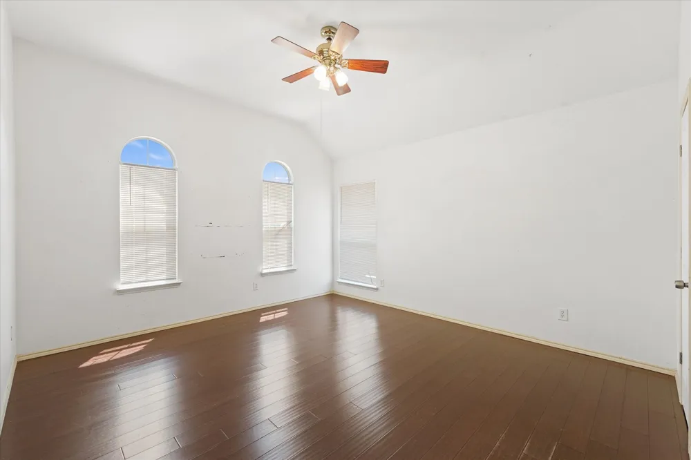 2236 Sparrow Hawk Court Grand Prairie, TX 75052