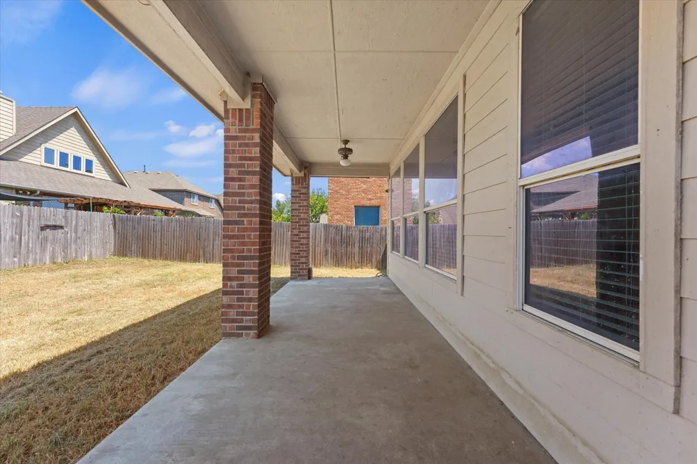 2236 Sparrow Hawk Court Grand Prairie, TX 75052