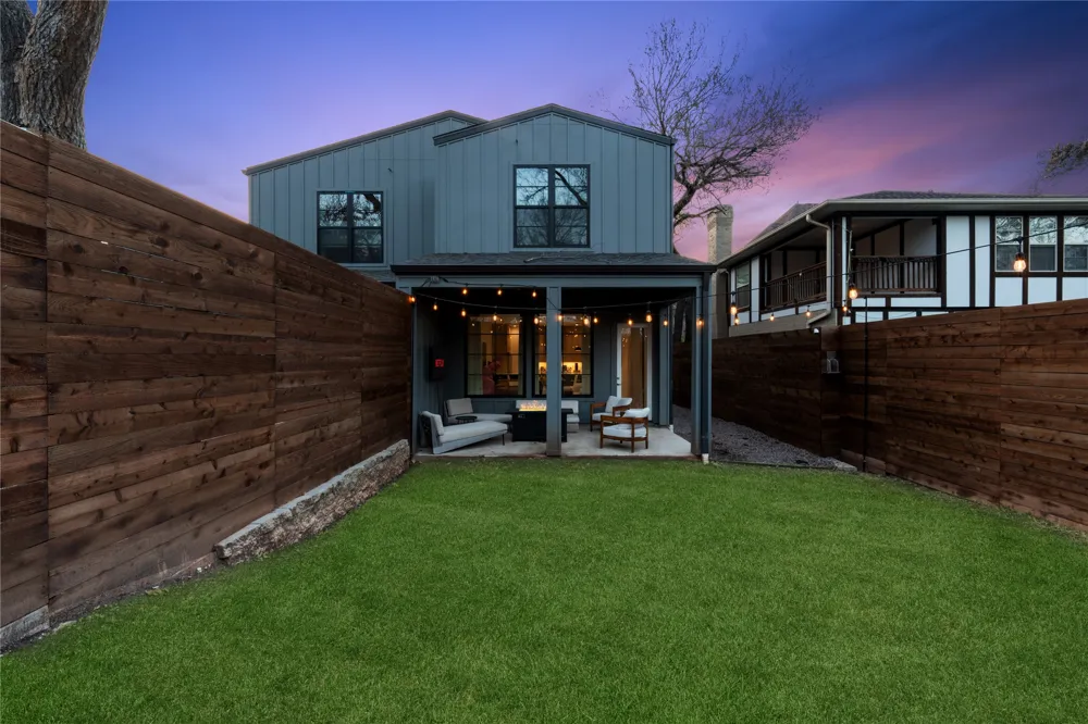 1230 Haines Avenue Dallas, TX 75208