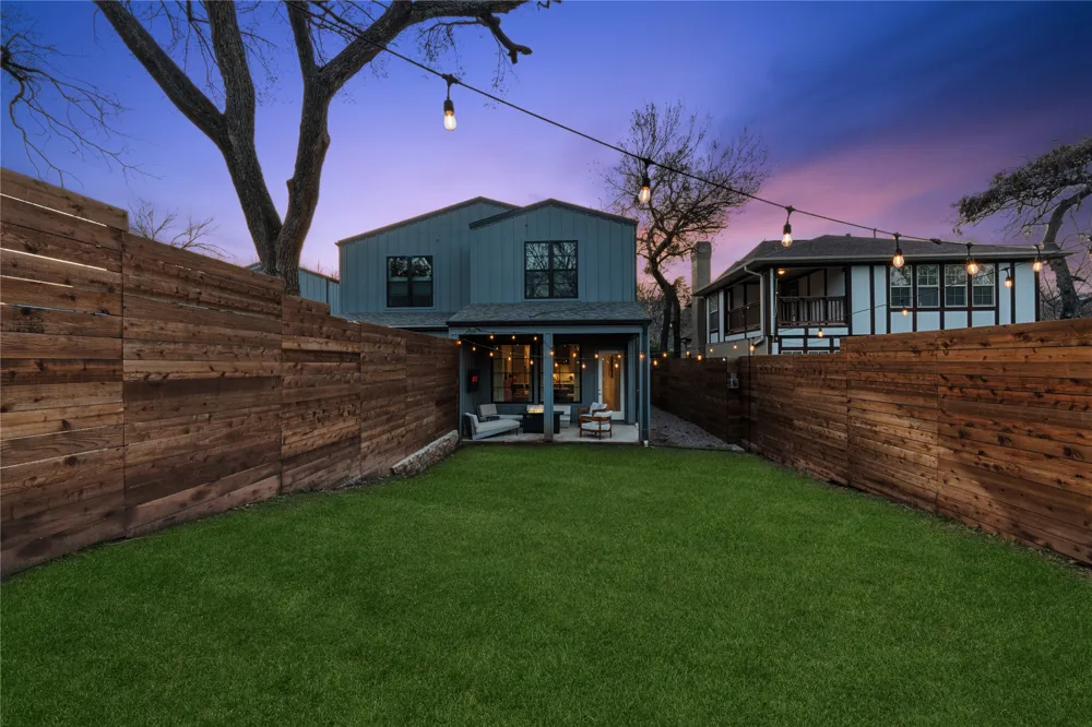 1230 Haines Avenue Dallas, TX 75208