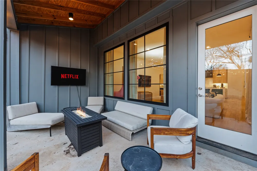 1230 Haines Avenue Dallas, TX 75208