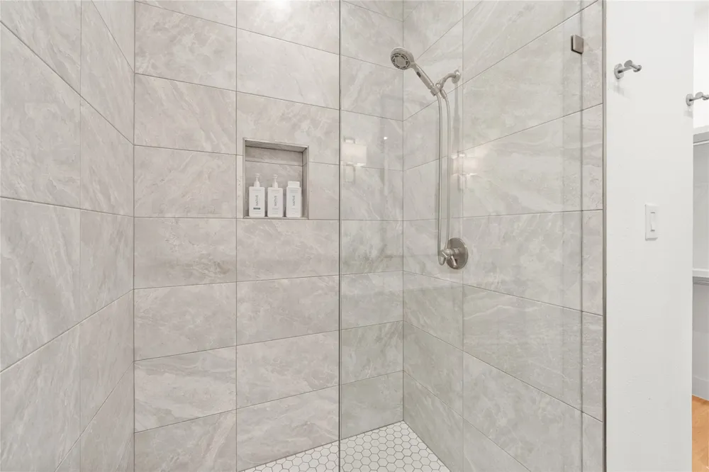 1230 Haines Avenue Dallas, TX 75208