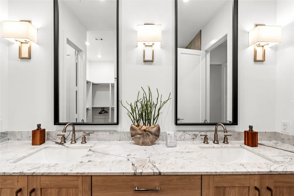 1230 Haines Avenue Dallas, TX 75208