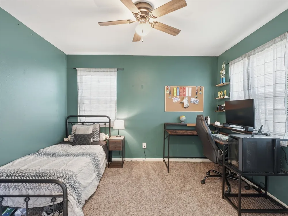 824 Crosby Avenue White Settlement, TX 76108
