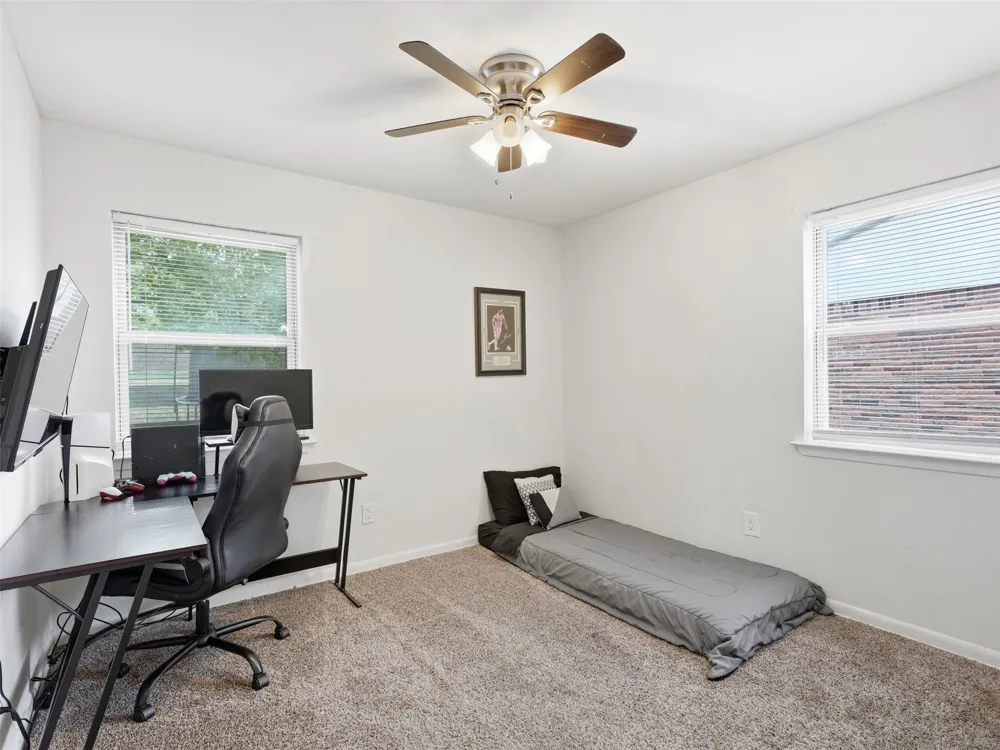 824 Crosby Avenue White Settlement, TX 76108