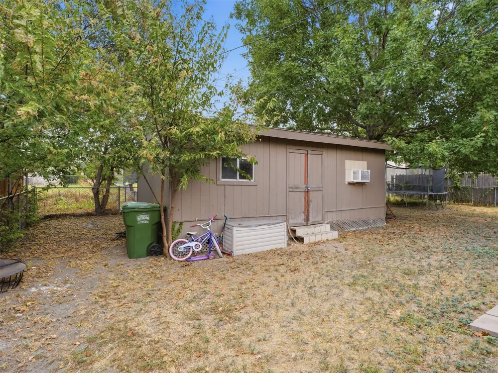 824 Crosby Avenue White Settlement, TX 76108
