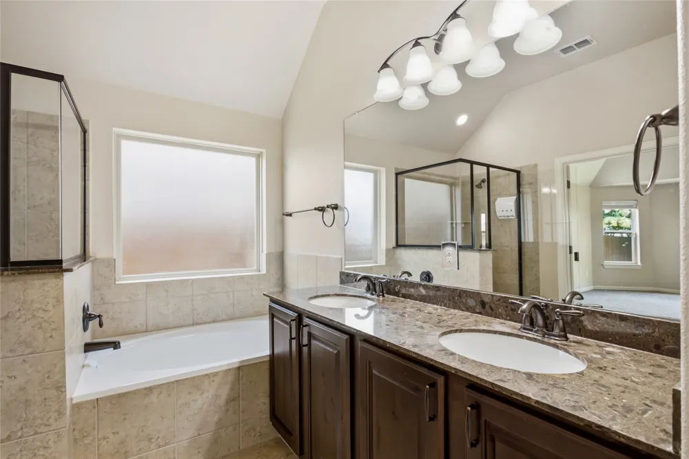 1004 Edgefield Lane Forney, TX 75126