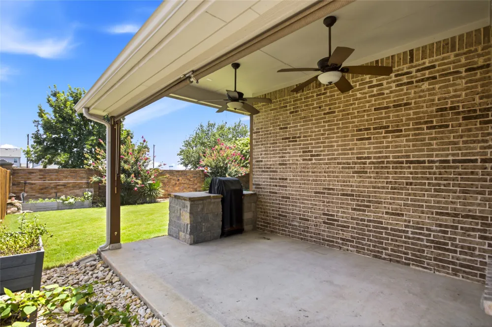 1004 Edgefield Lane Forney, TX 75126
