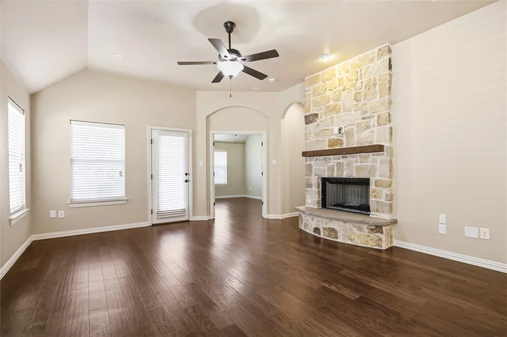 1004 Edgefield Lane Forney, TX 75126