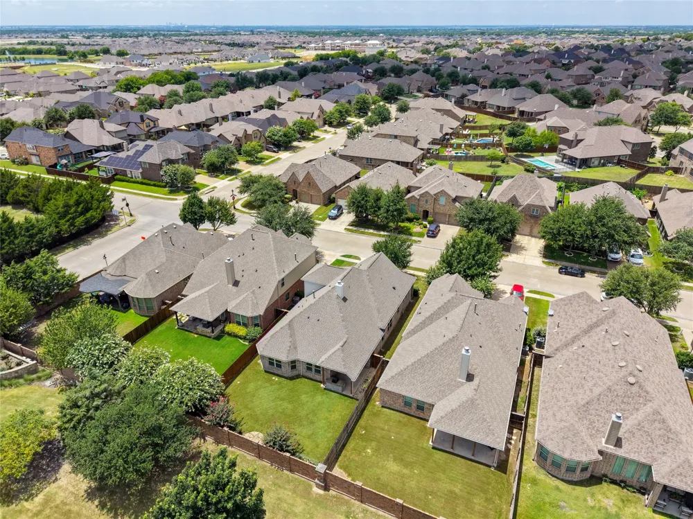 1004 Edgefield Lane Forney, TX 75126