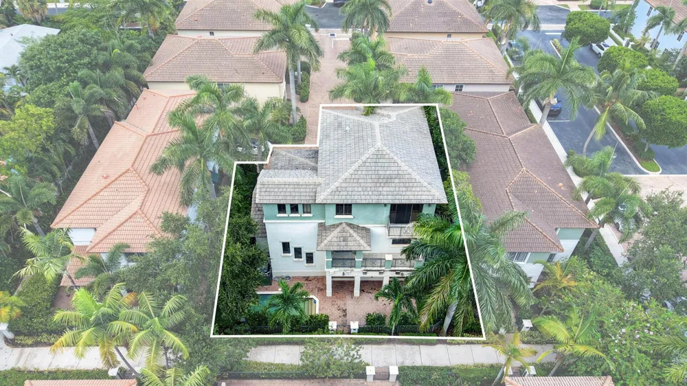 125 NW GARDENER STREET Boca Raton, FL 33432