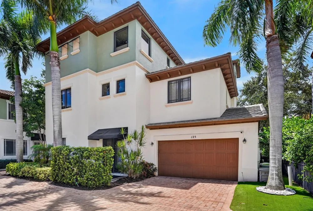 125 NW GARDENER STREET Boca Raton, FL 33432