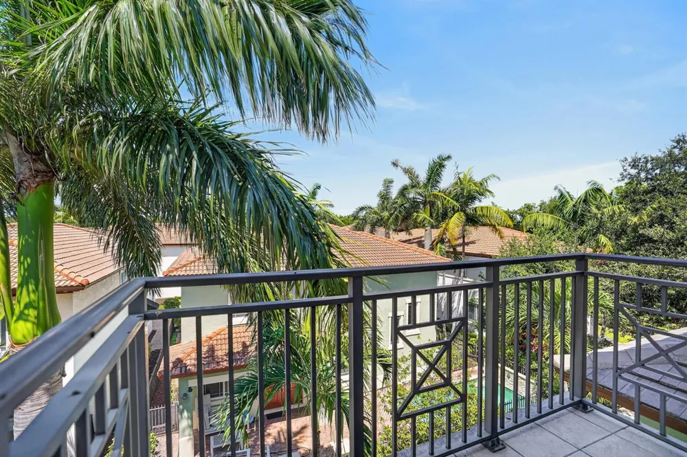 125 NW GARDENER STREET Boca Raton, FL 33432