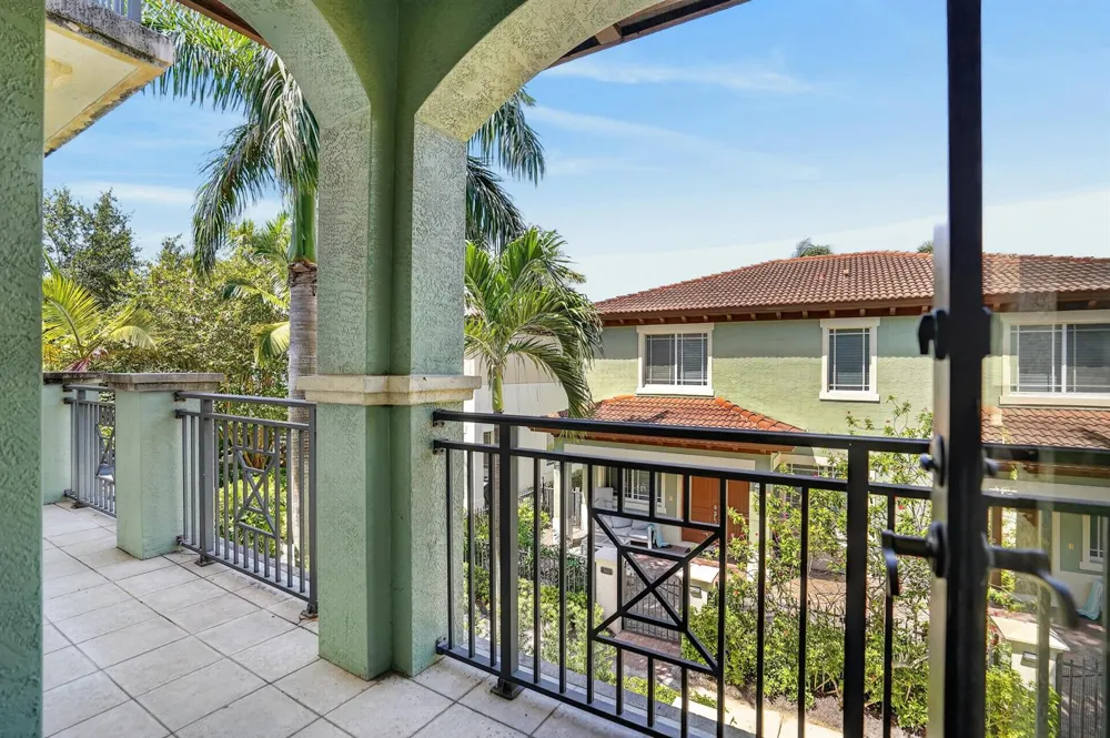 125 NW GARDENER STREET Boca Raton, FL 33432