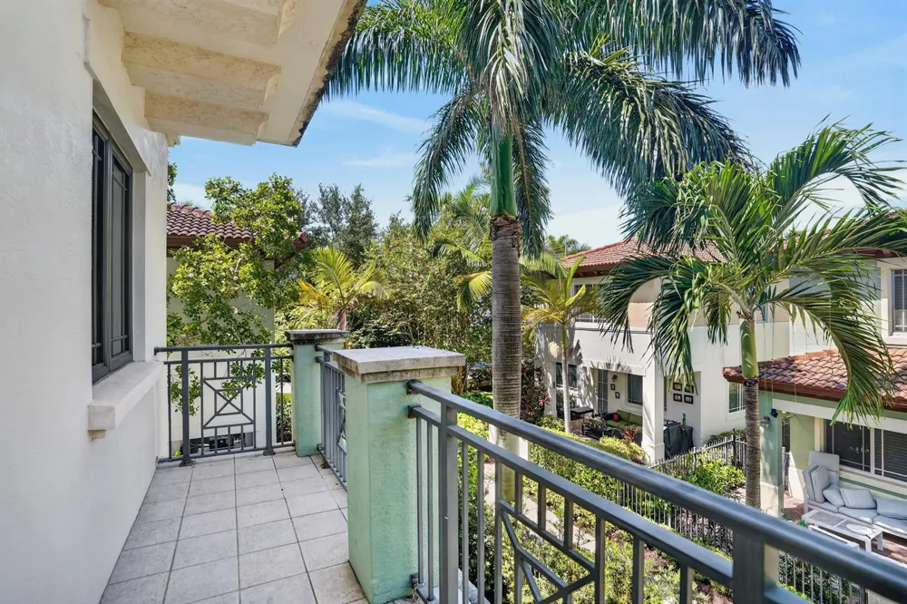 125 NW GARDENER STREET Boca Raton, FL 33432