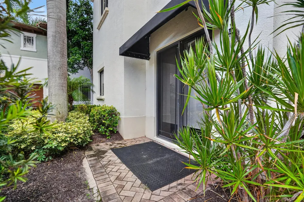 125 NW GARDENER STREET Boca Raton, FL 33432