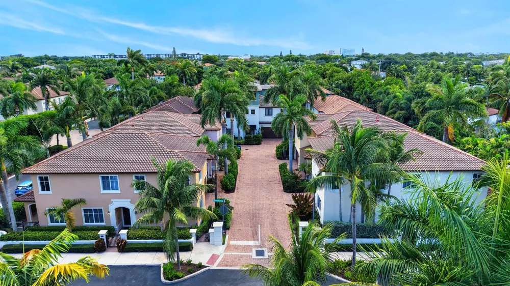 125 NW GARDENER STREET Boca Raton, FL 33432