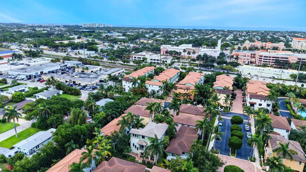 125 NW GARDENER STREET Boca Raton, FL 33432