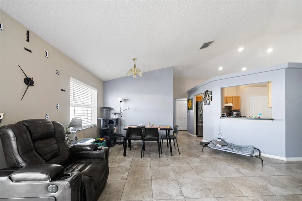 333 CHESHIRE WAY Davenport, FL 33897