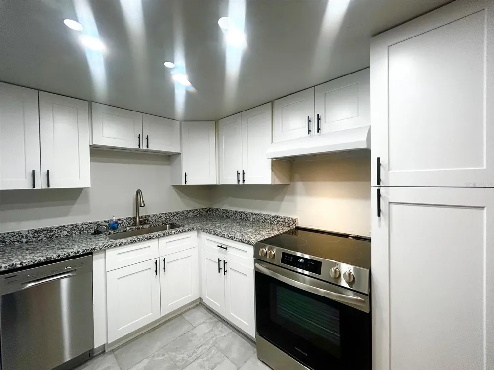 4906 VICTORIA DRIVE #103 Cape Coral, FL 33904