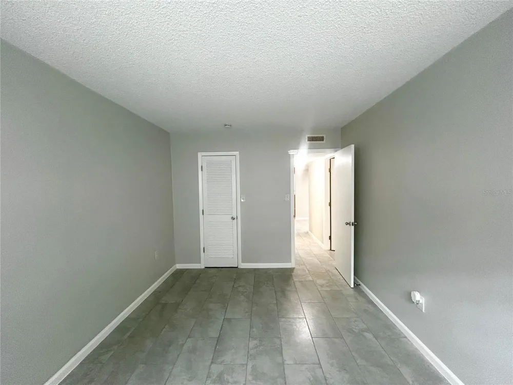 4906 VICTORIA DRIVE #103 Cape Coral, FL 33904