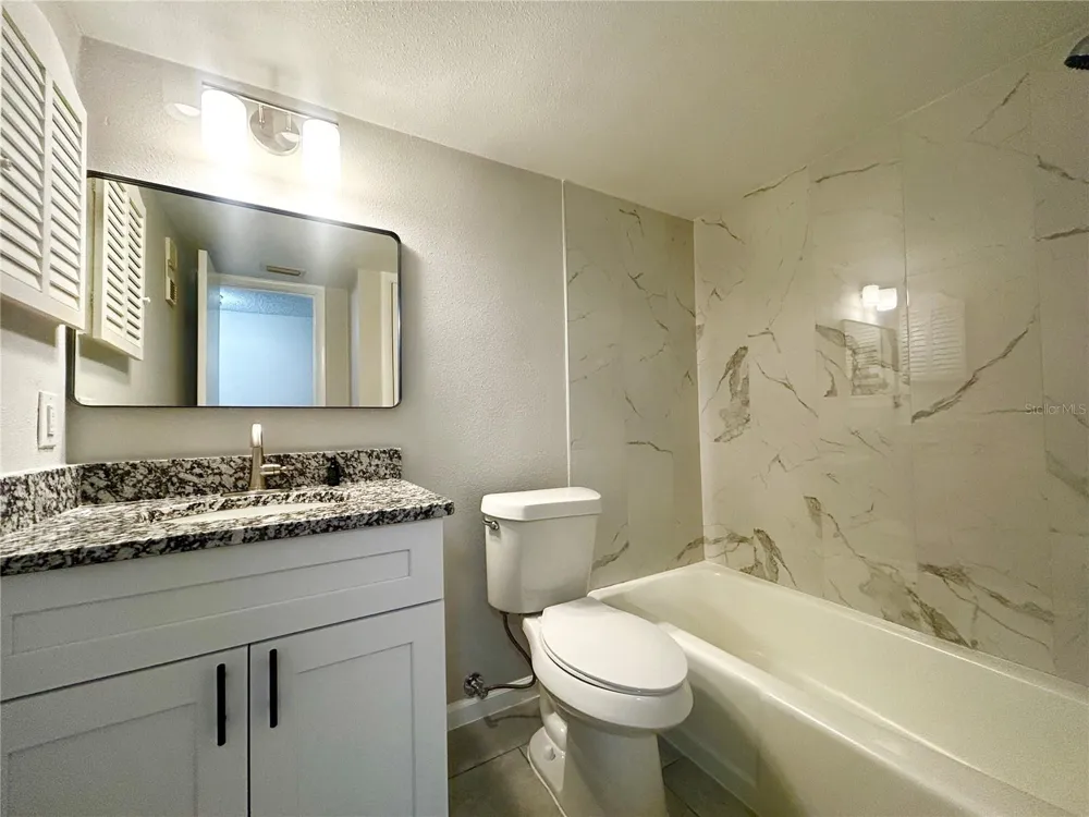 4906 VICTORIA DRIVE #103 Cape Coral, FL 33904