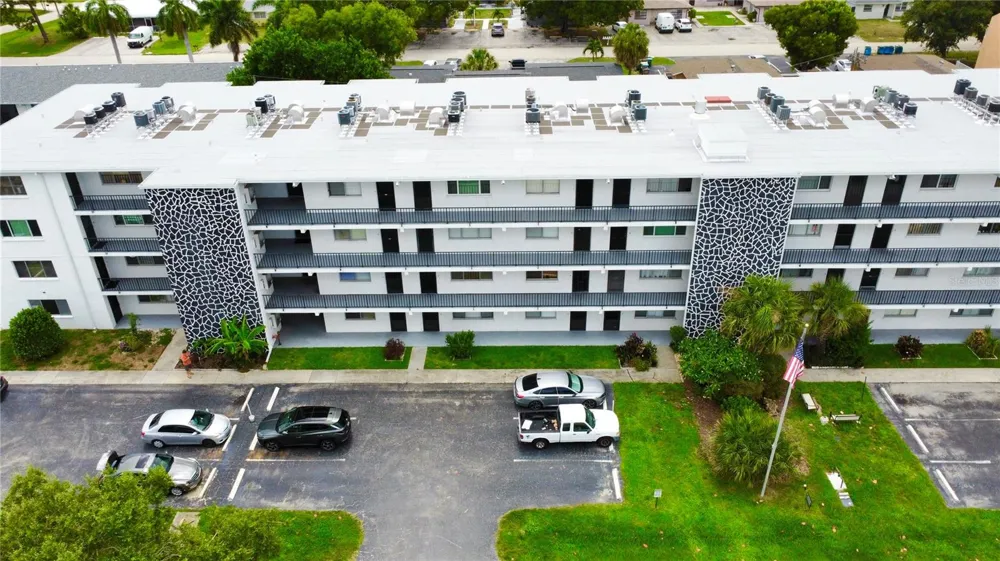 4906 VICTORIA DRIVE #103 Cape Coral, FL 33904