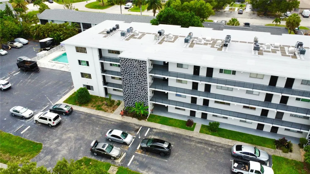 4906 VICTORIA DRIVE #103 Cape Coral, FL 33904