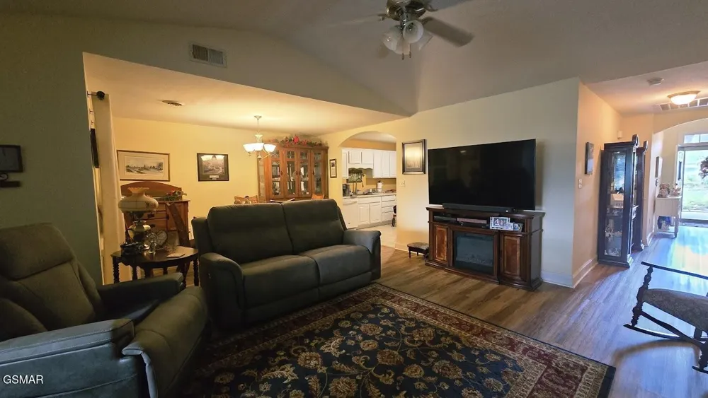 240 River Garden Court Sevierville, TN 37862