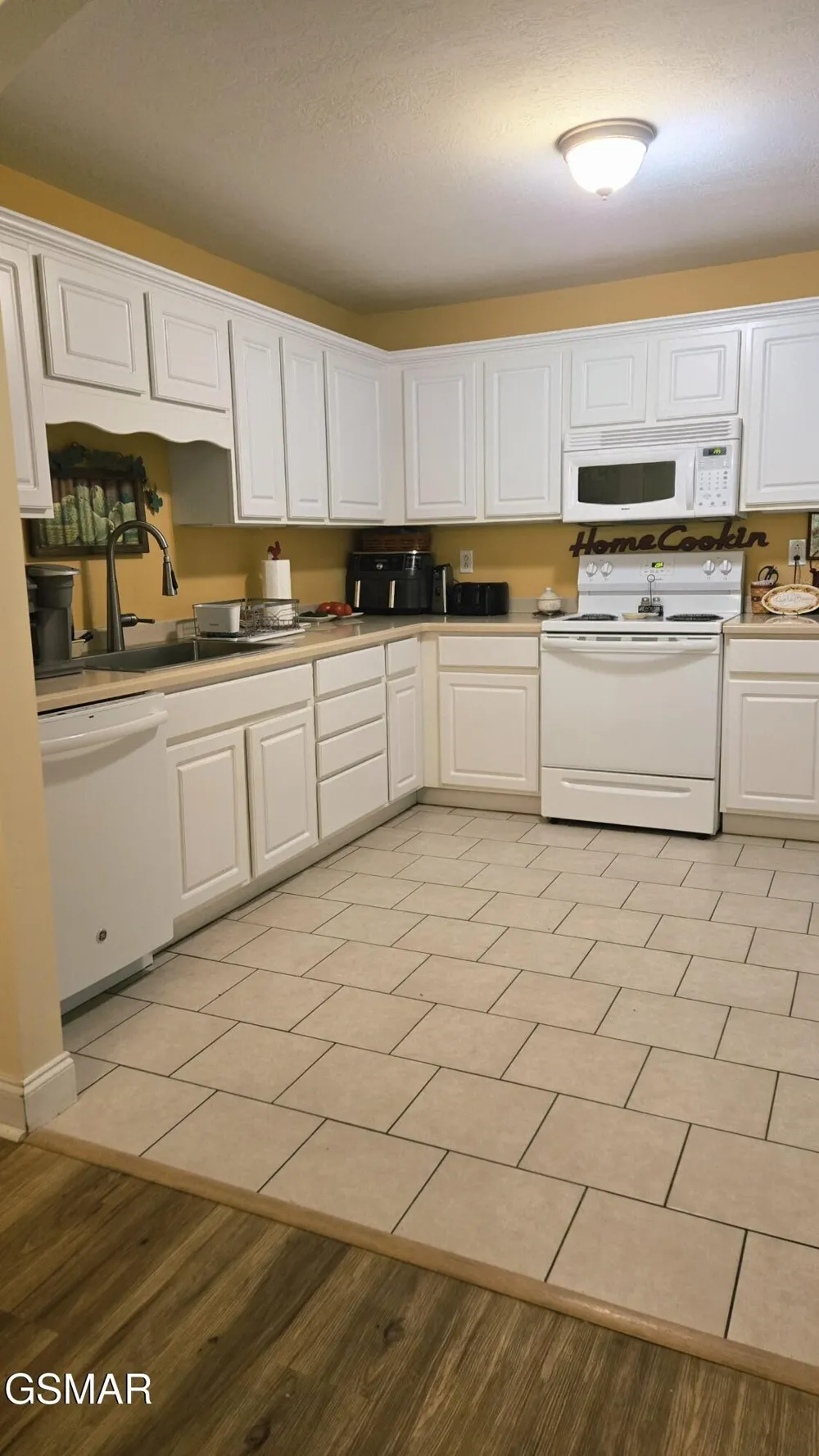 240 River Garden Court Sevierville, TN 37862