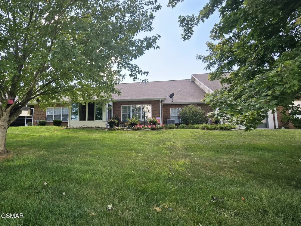 240 River Garden Court Sevierville, TN 37862
