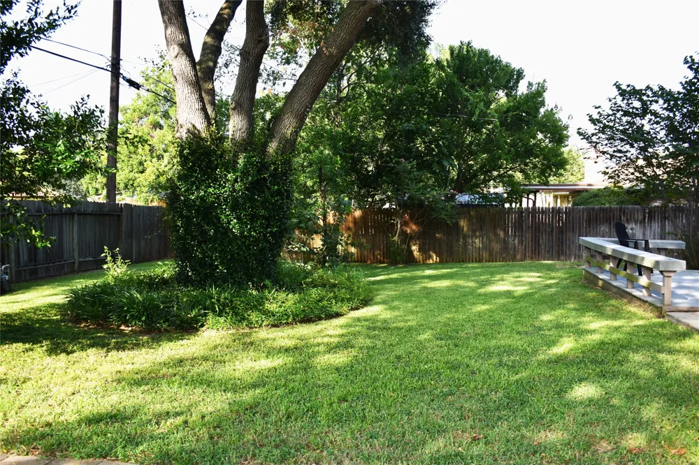 1702 Pecos Avenue Rockdale, TX 76567