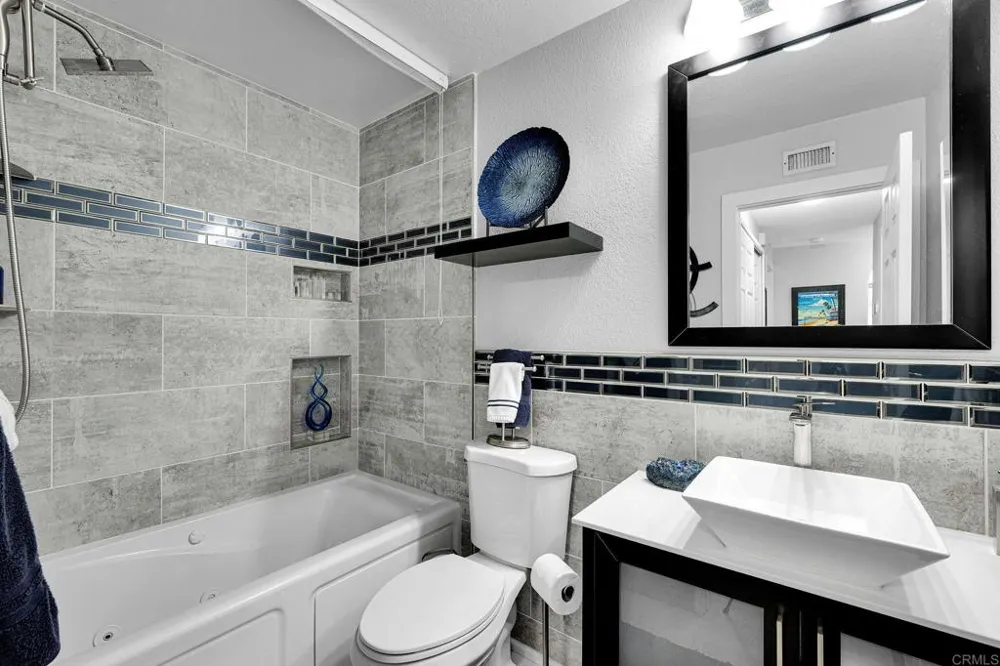 3587 Cameo Drive #19 Oceanside, CA 92056