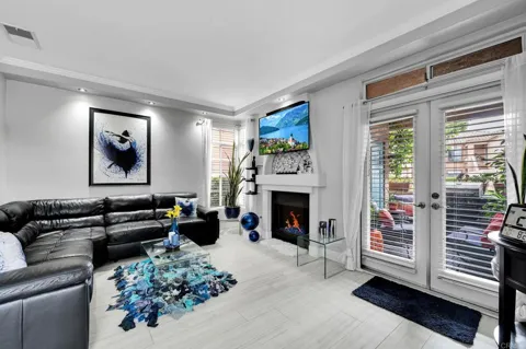 3587 Cameo Drive #19