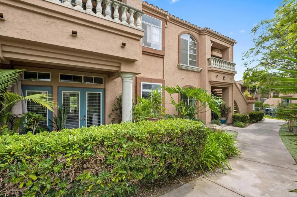 3587 Cameo Drive #19 Oceanside, CA 92056